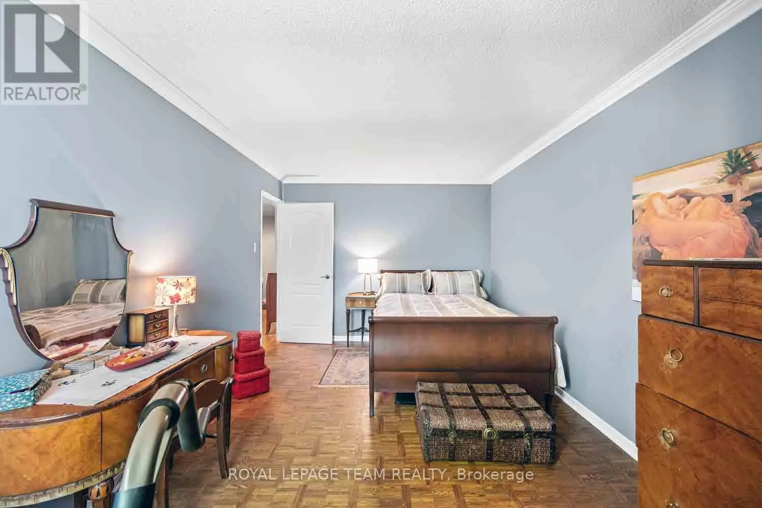 303 - 40 ARTHUR STREET