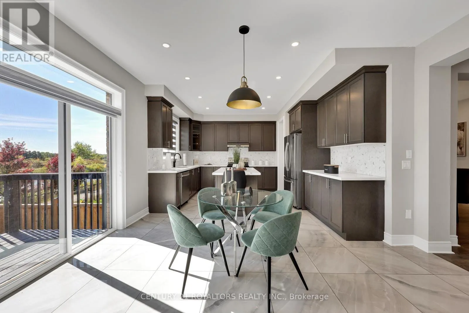637 MCGILL LANE