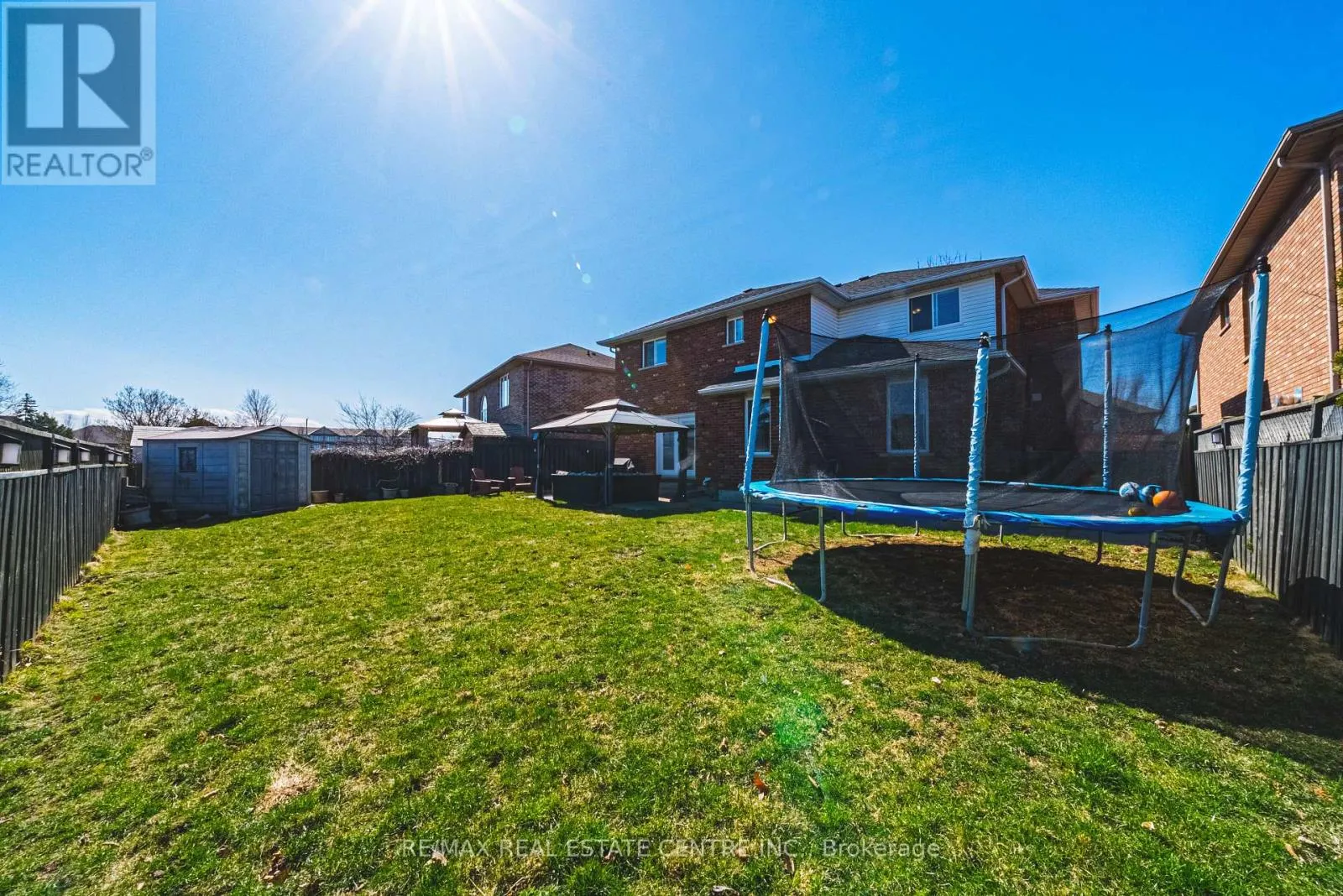 19 LIUNA COURT
