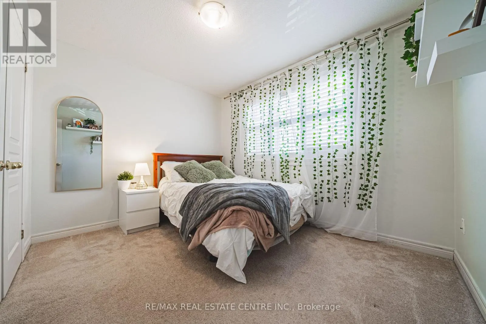 19 LIUNA COURT