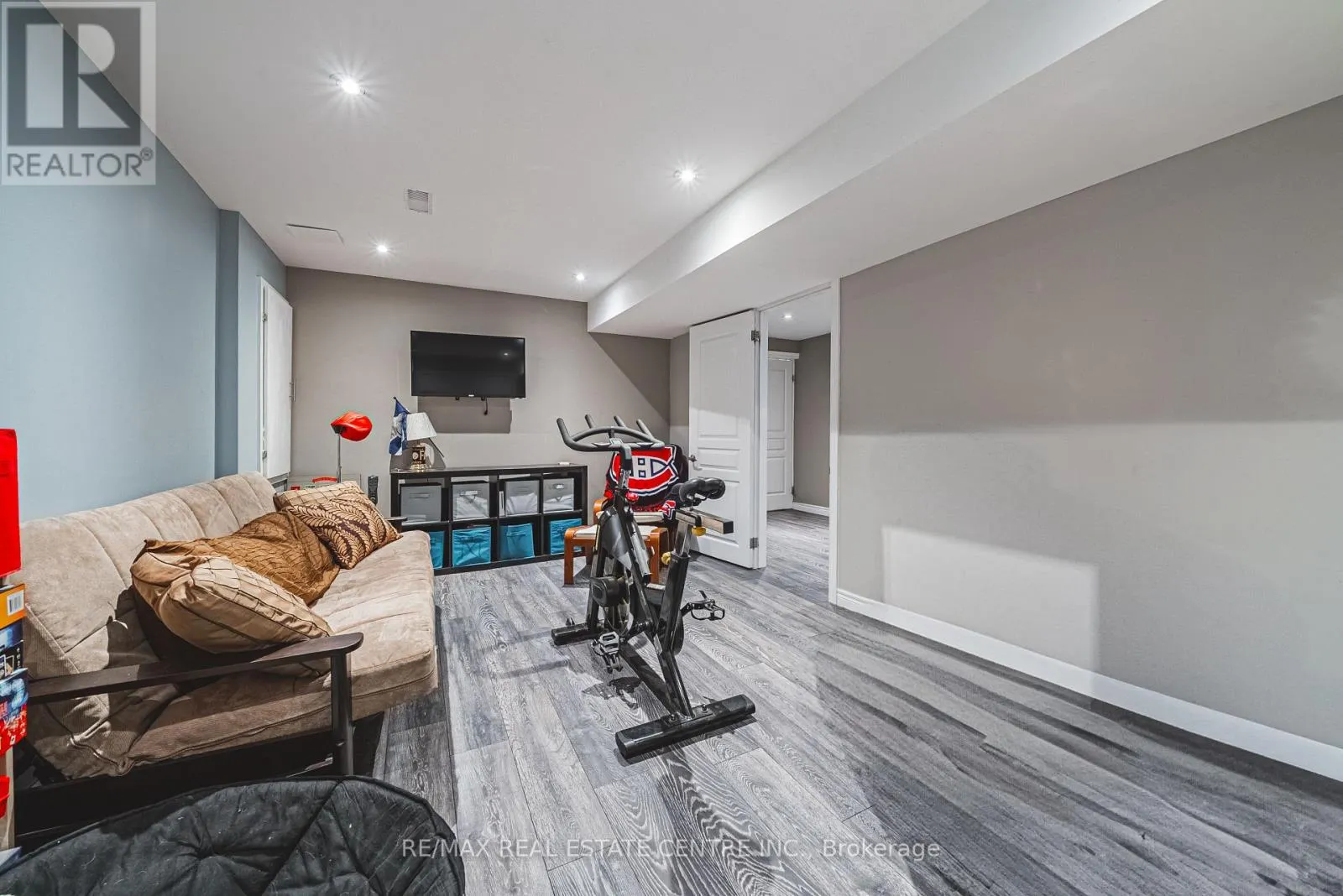 19 LIUNA COURT