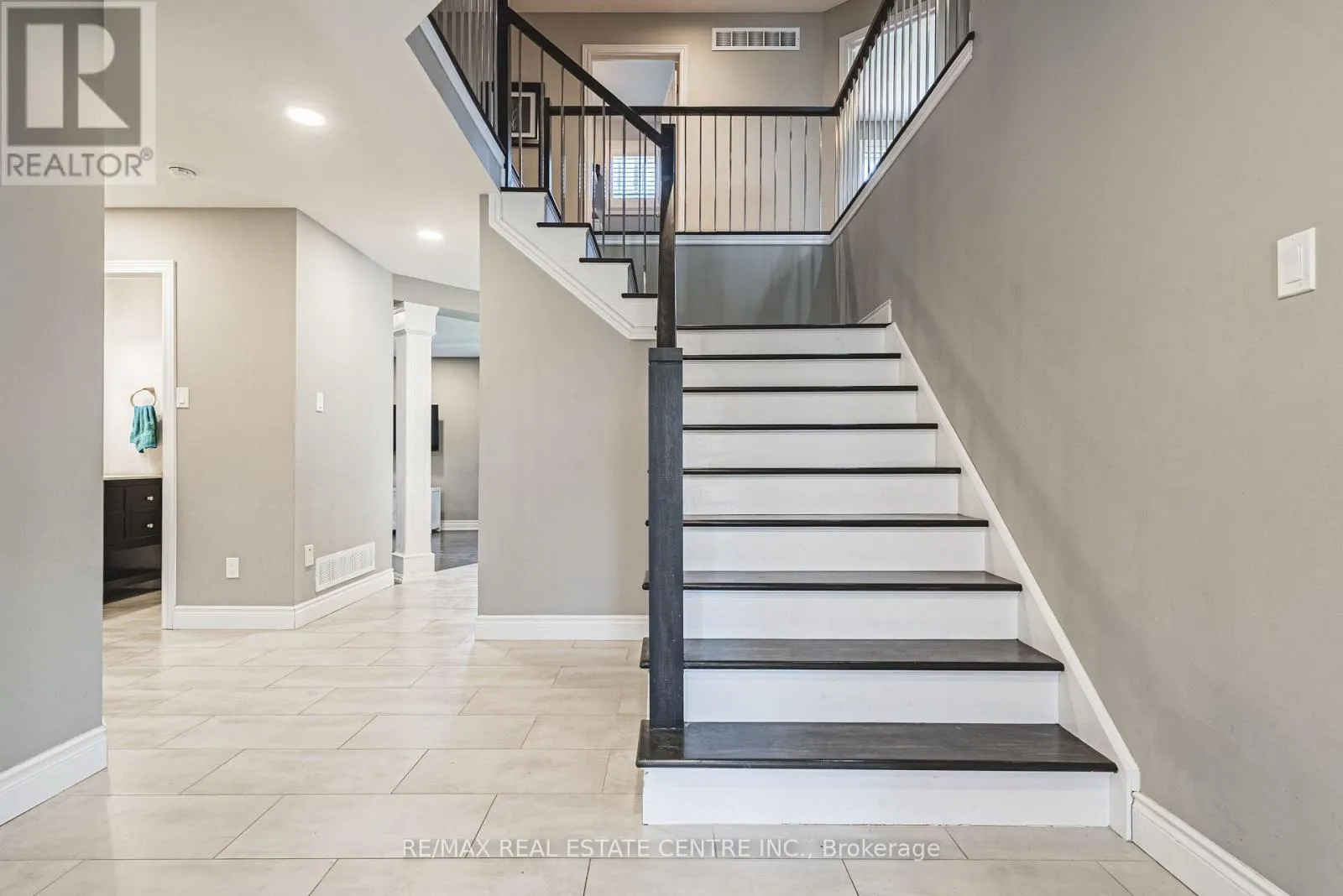 19 LIUNA COURT