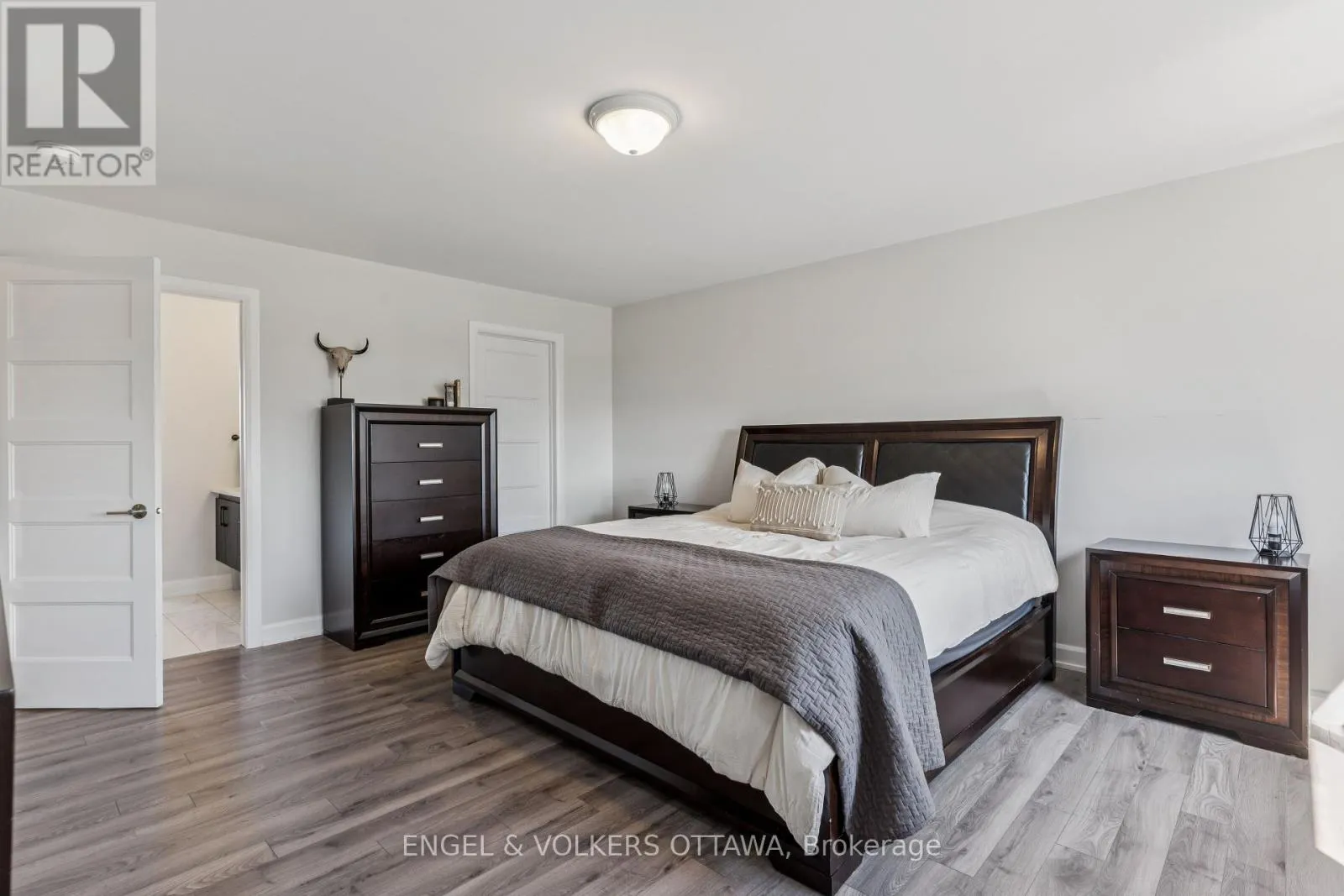 529 LUCENT STREET