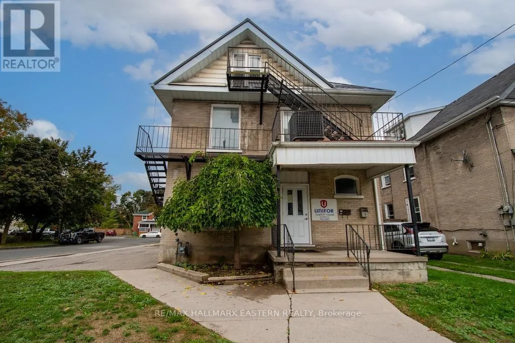 203 PARK STREET N