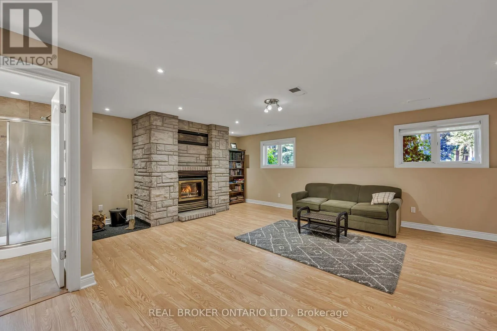 3603 DELSON DRIVE W