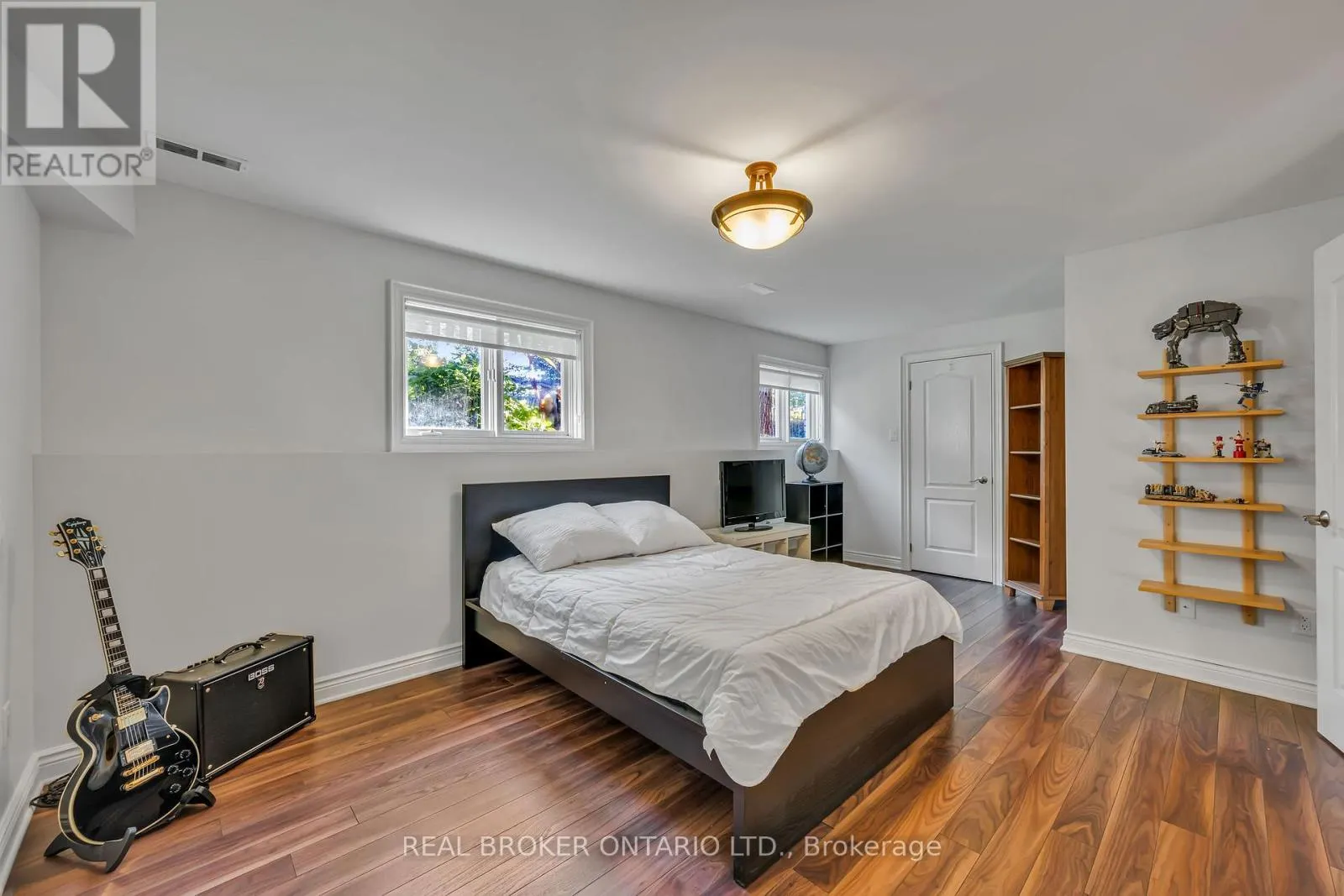 3603 DELSON DRIVE W
