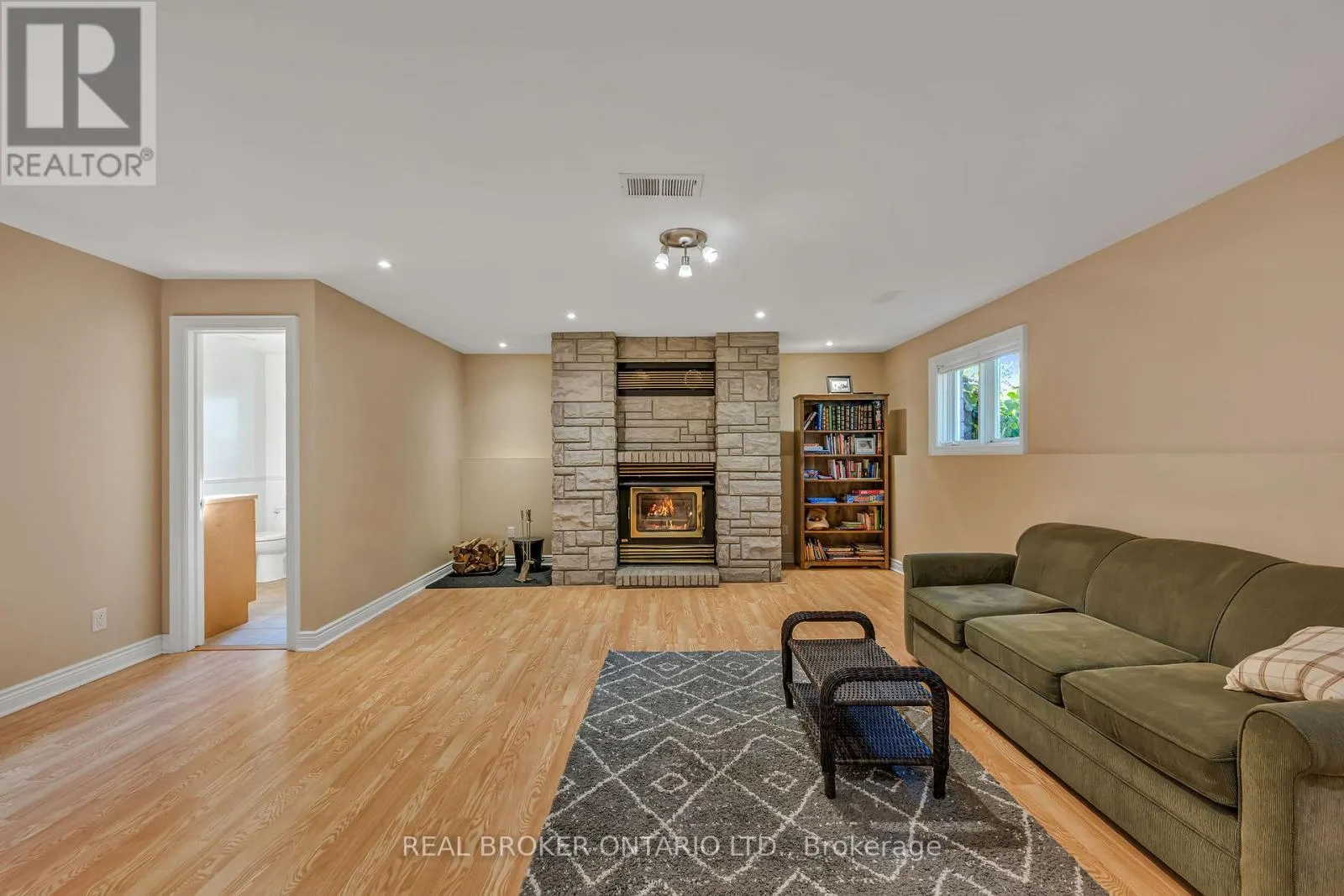3603 DELSON DRIVE W