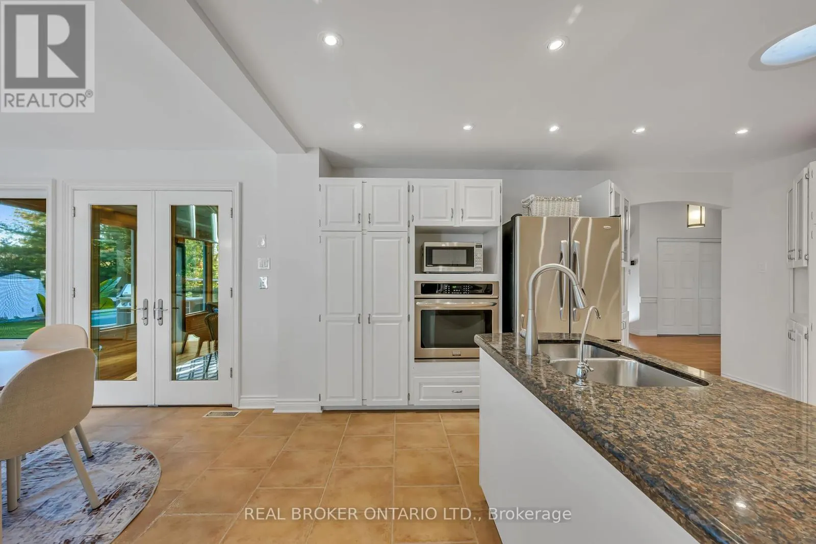 3603 DELSON DRIVE W