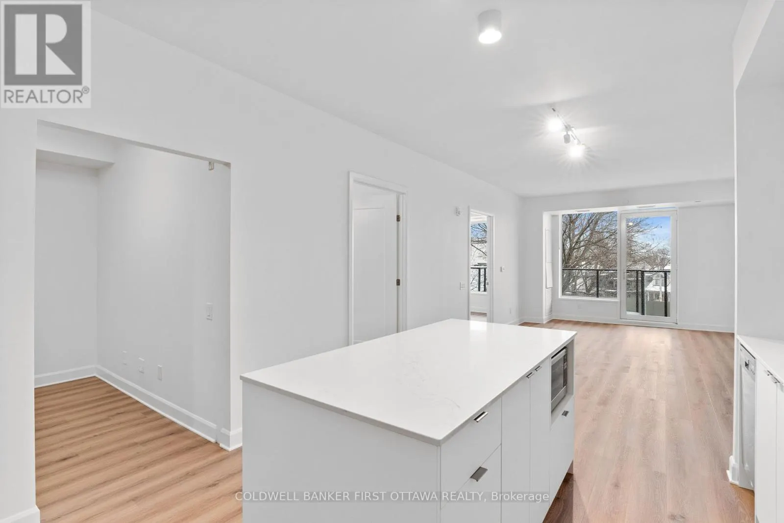 410 - 115 ECHO DRIVE