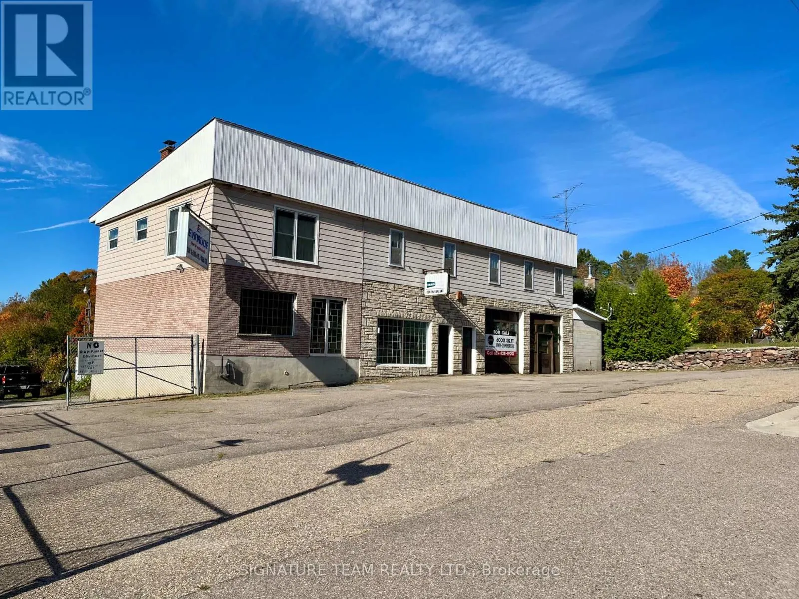 292 BONNECHERE STREET W
