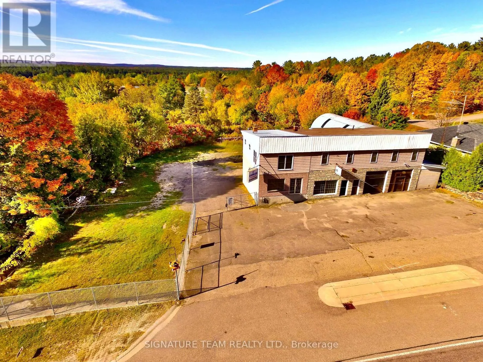 292 BONNECHERE STREET W
