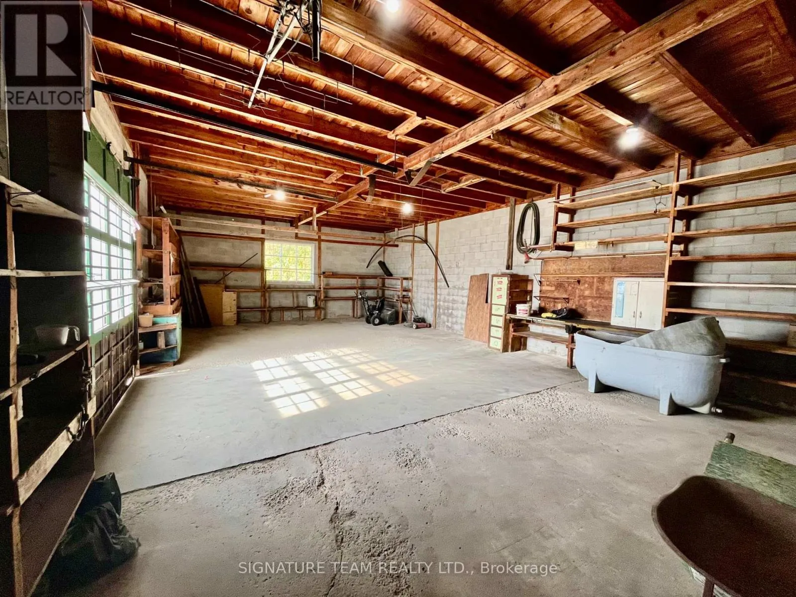 292 BONNECHERE STREET W