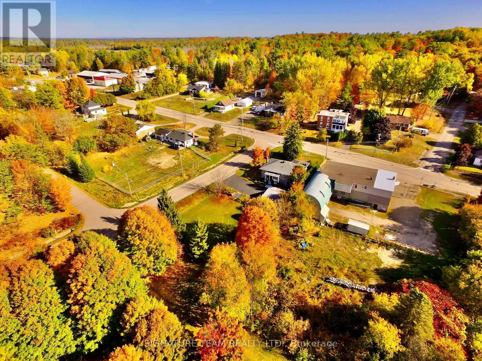 292 BONNECHERE STREET W