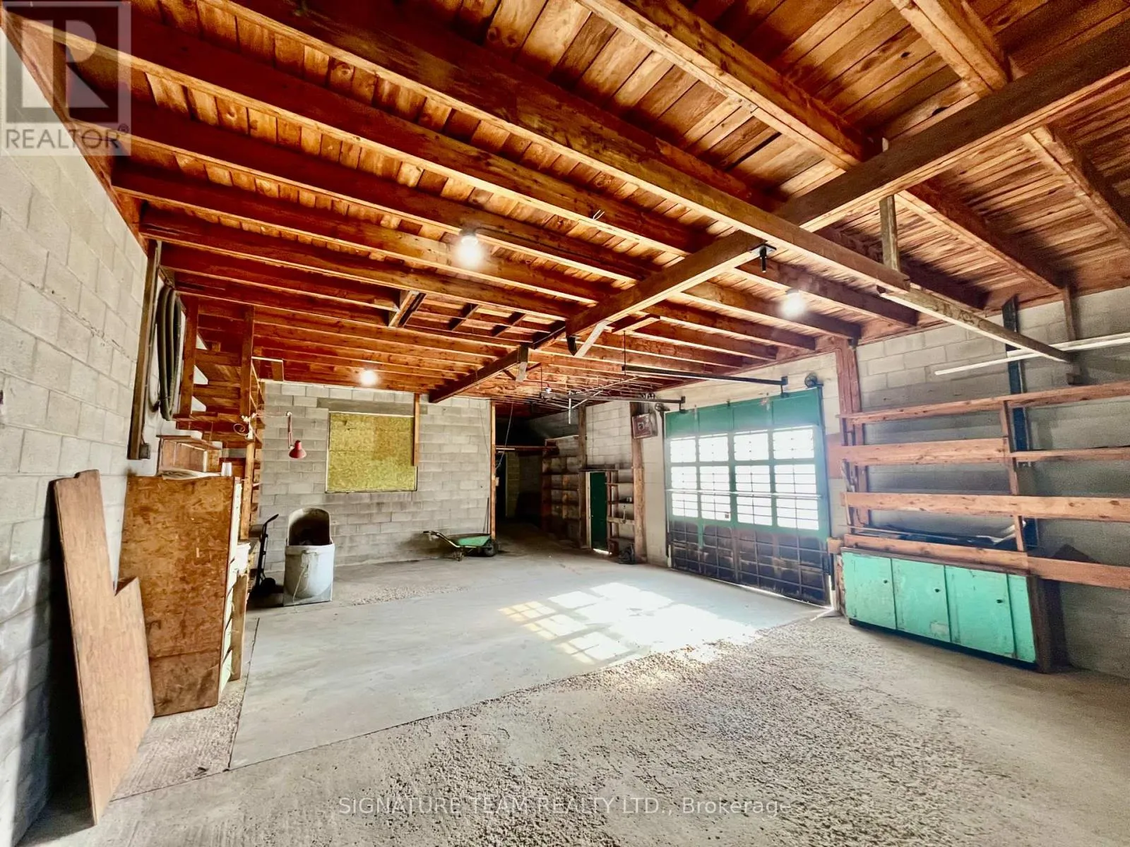 292 BONNECHERE STREET W
