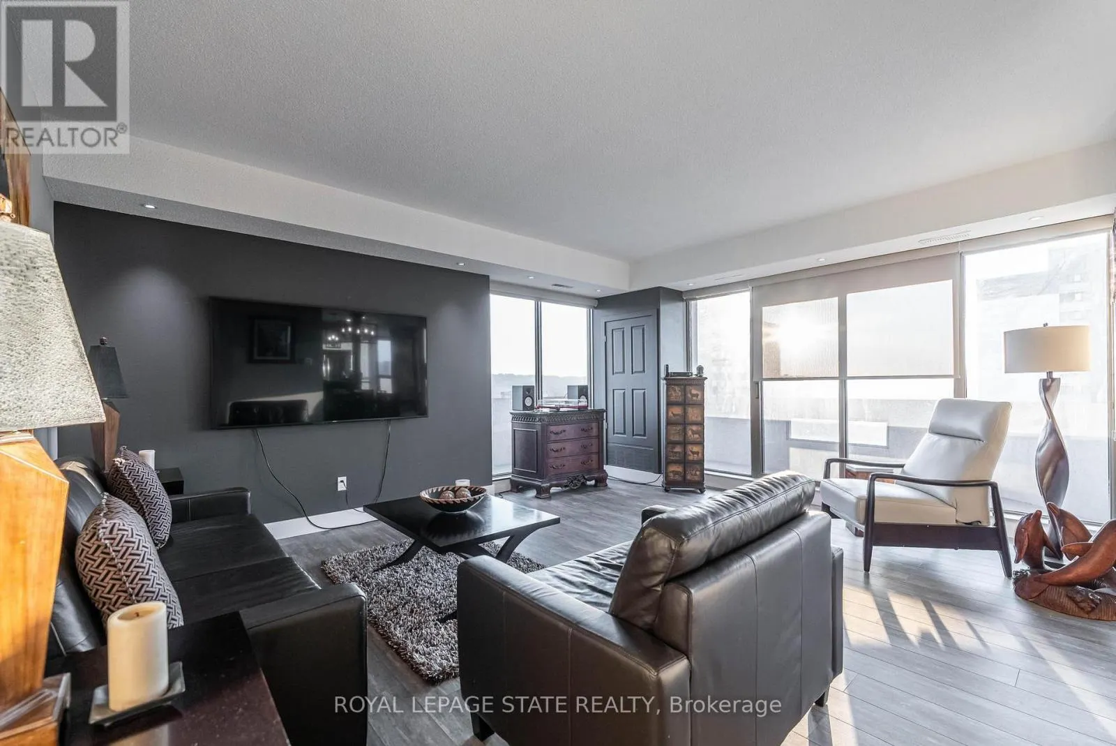 1703 - 67 CAROLINE STREET S