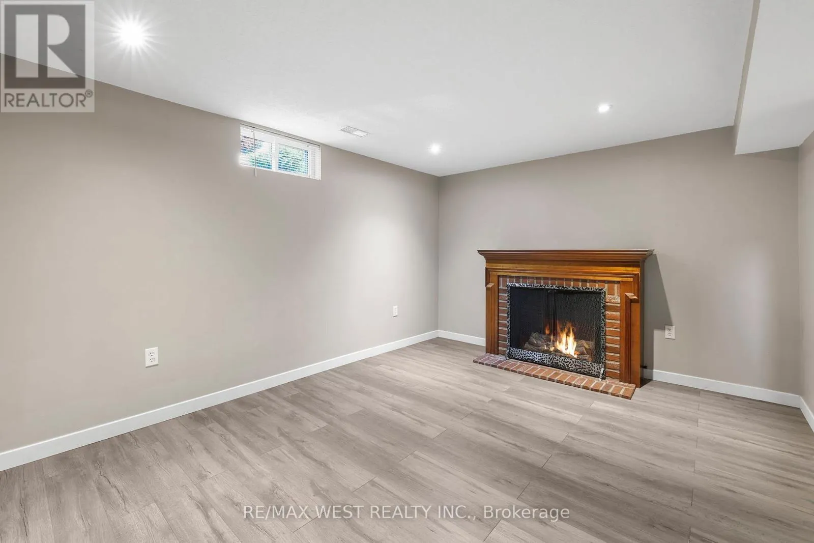 78 CHALMERS STREET S