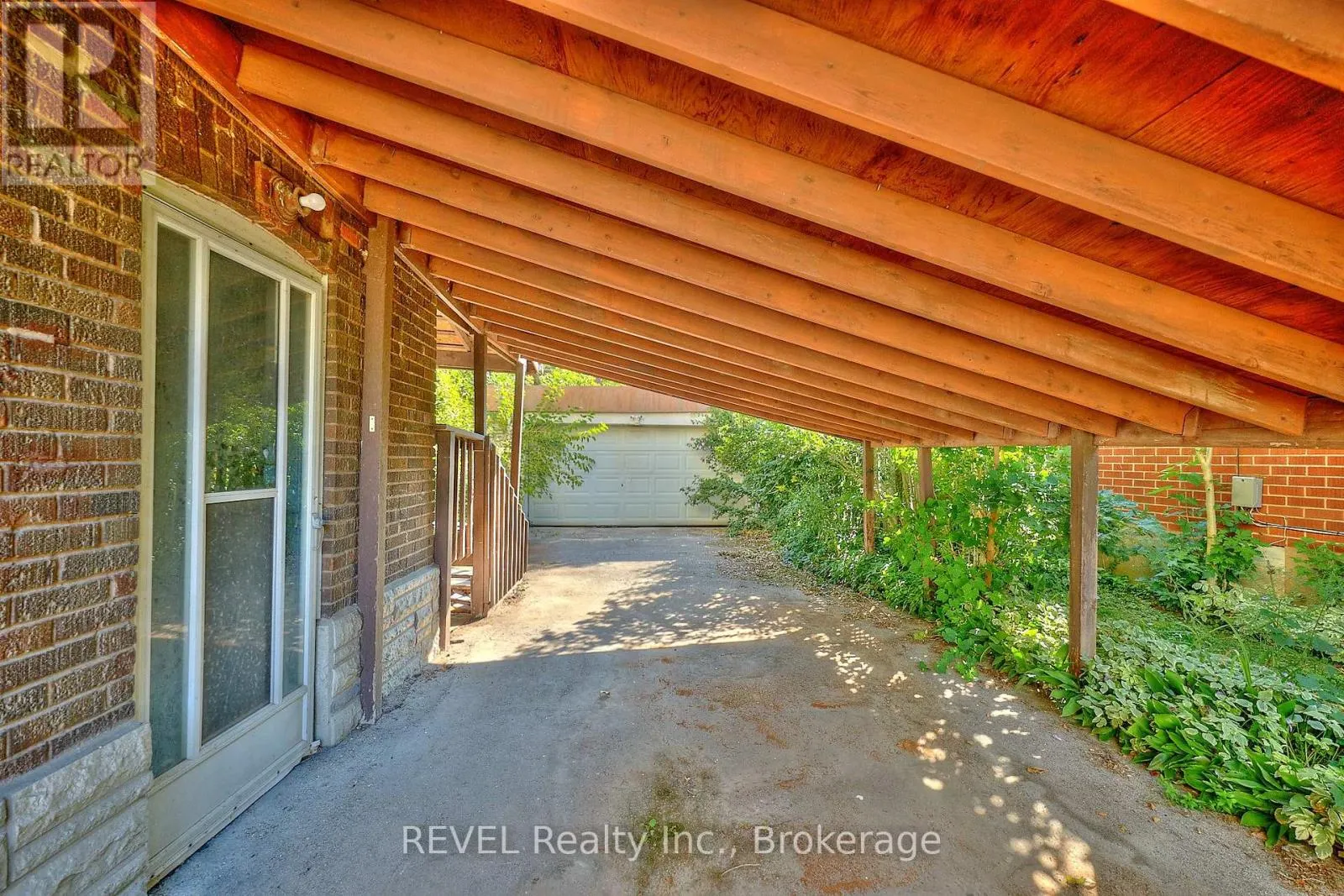 5806 PRINCE EDWARD AVENUE