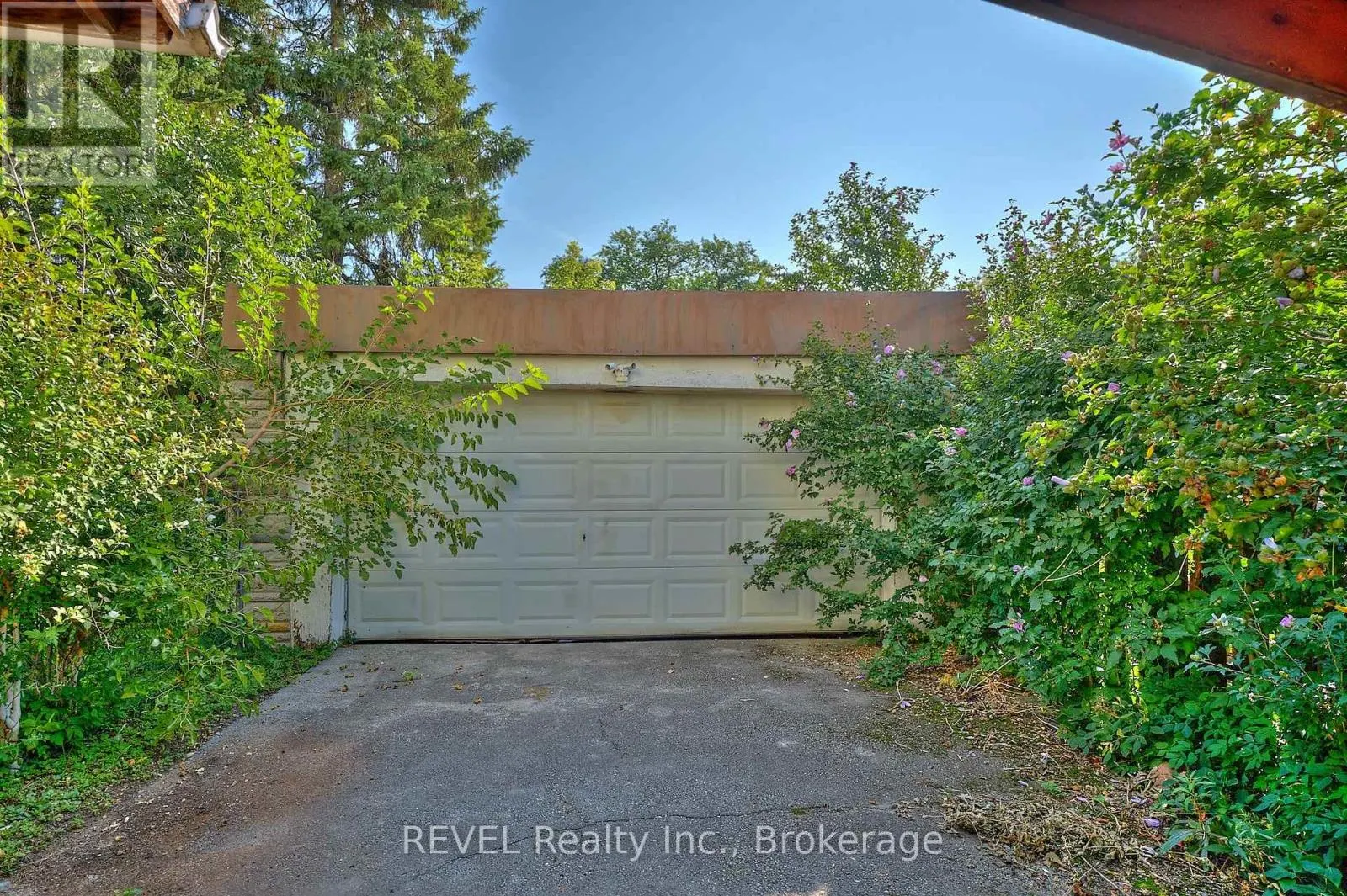 5806 PRINCE EDWARD AVENUE