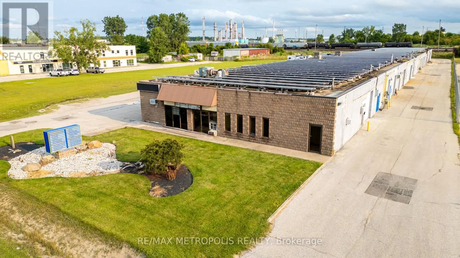 # 1 & 2 - 1173 MICHENER ROAD