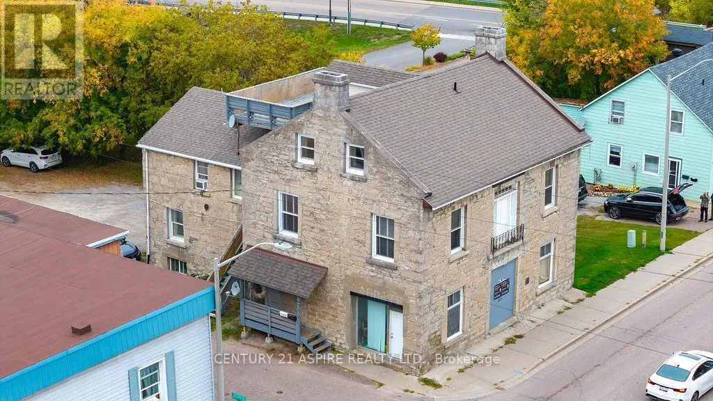 156 MACKAY STREET