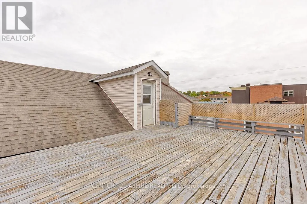 156 MACKAY STREET