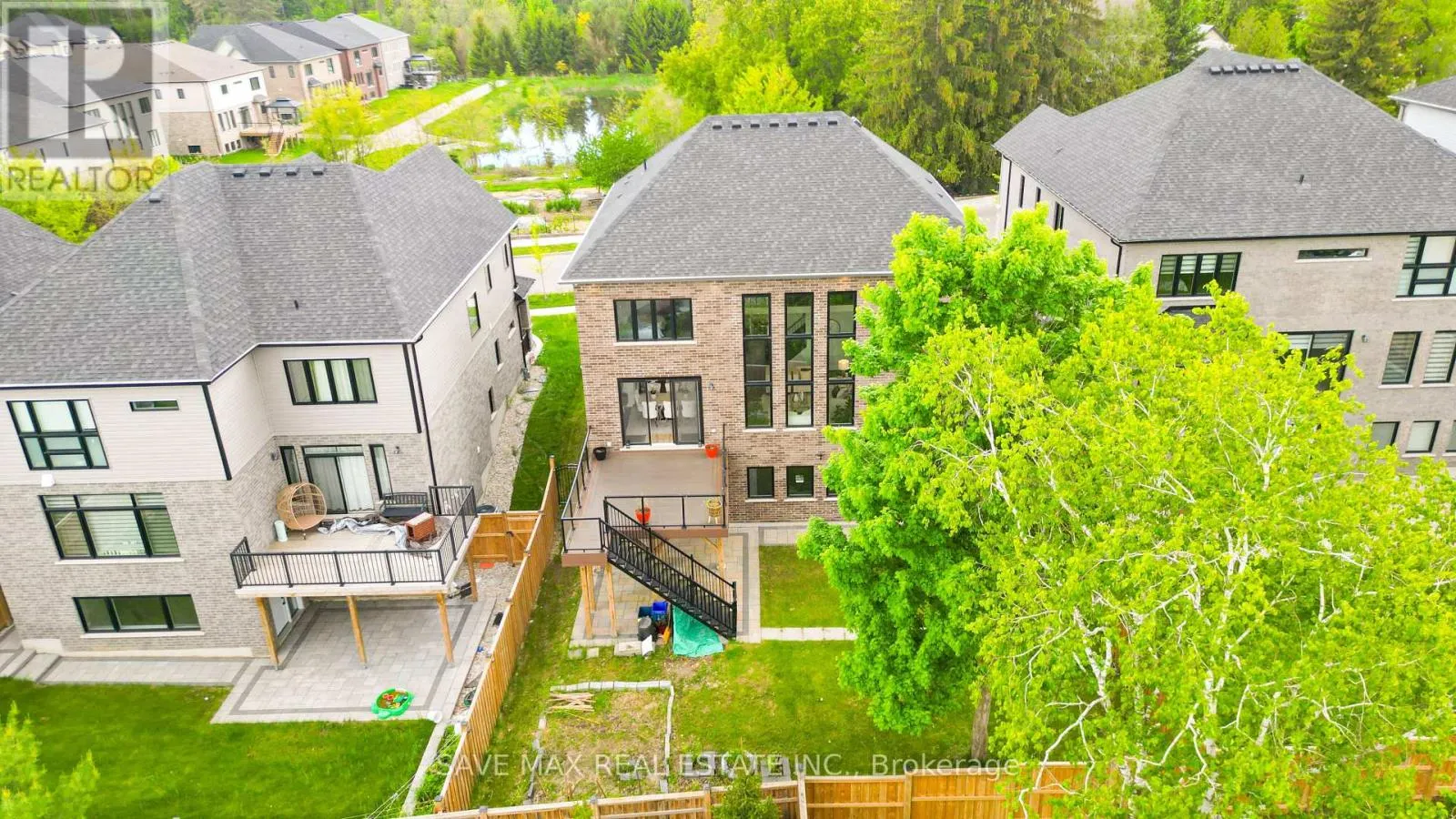 26 FALCONRIDGE DRIVE