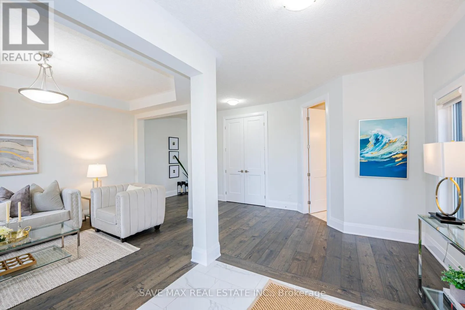 26 FALCONRIDGE DRIVE