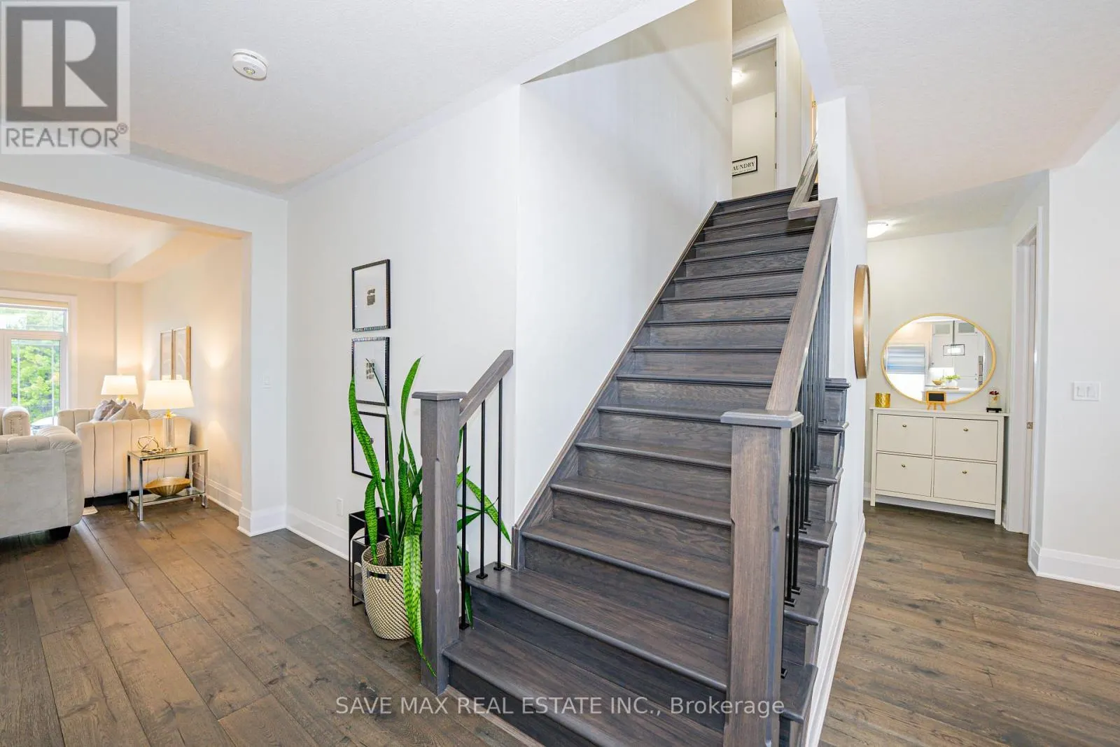 26 FALCONRIDGE DRIVE