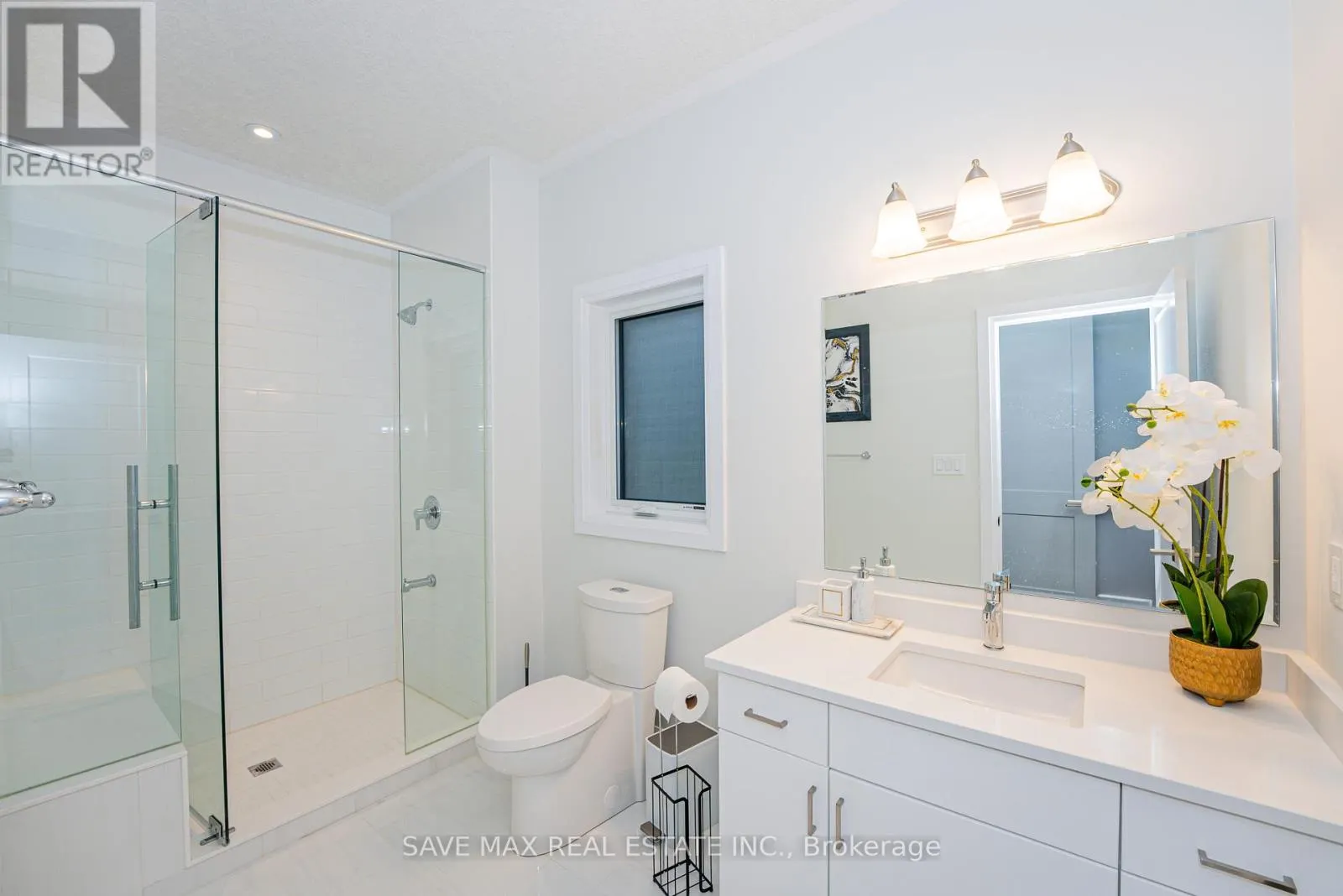 26 FALCONRIDGE DRIVE