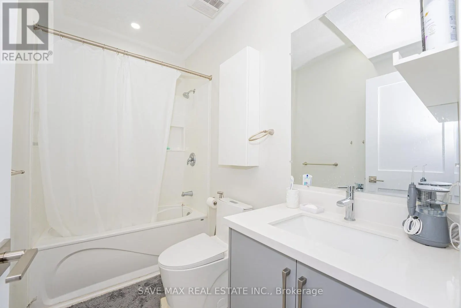 26 FALCONRIDGE DRIVE