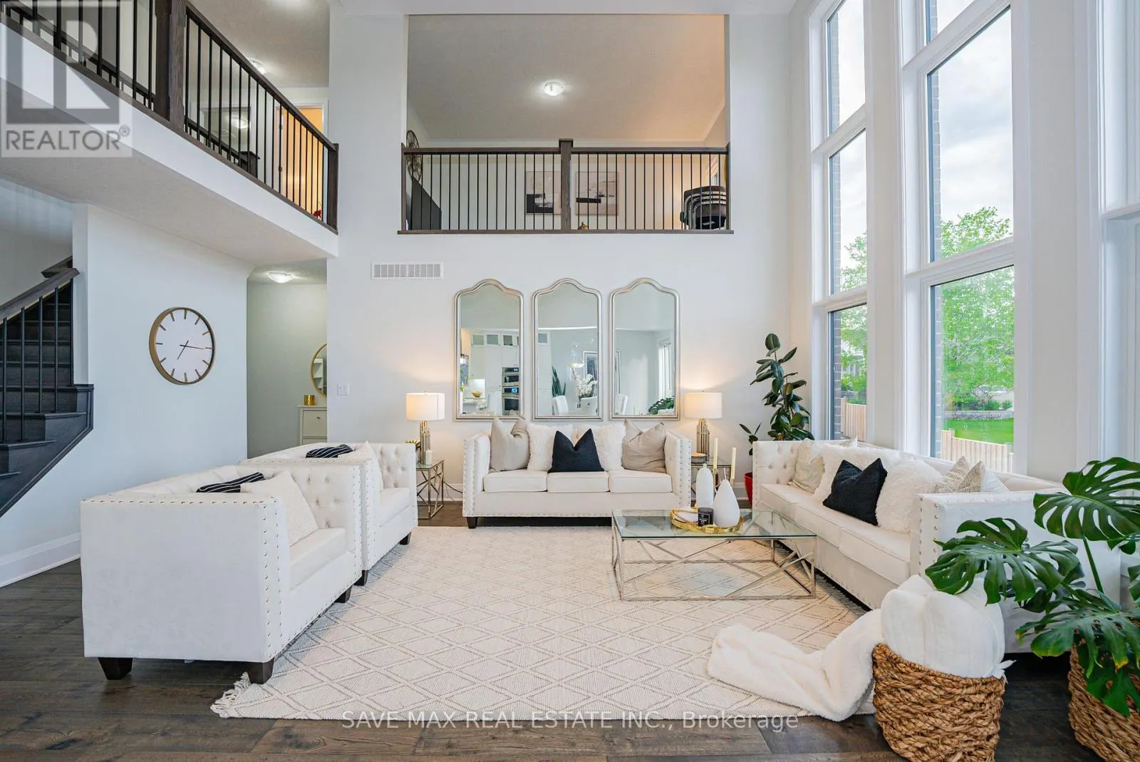 26 FALCONRIDGE DRIVE