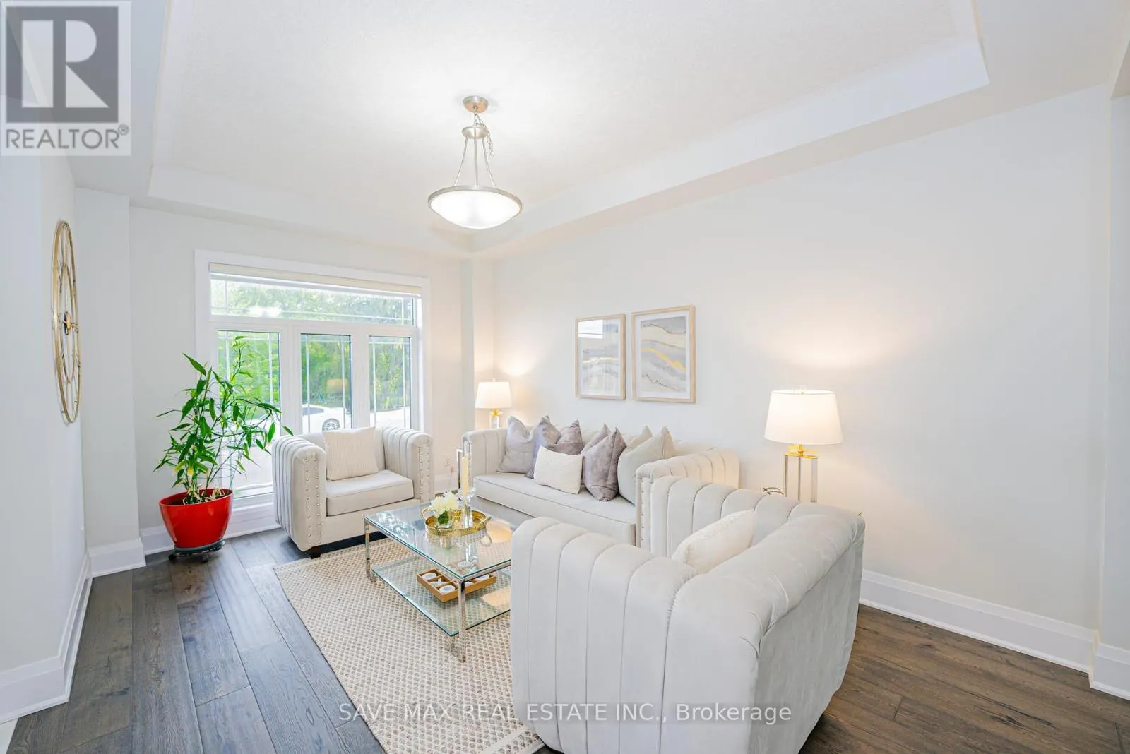 26 FALCONRIDGE DRIVE