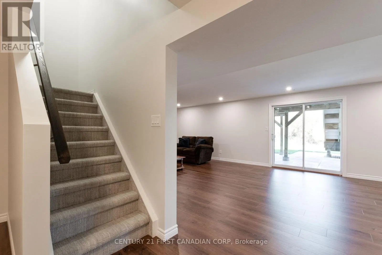 6 NOBLE LANE