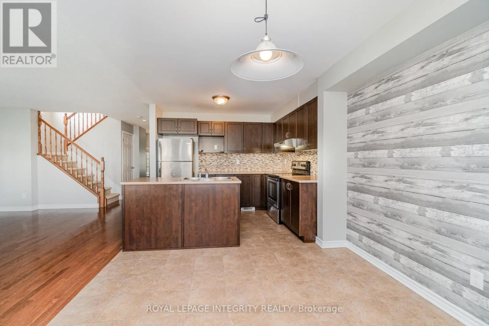 112 DUNFOREST TERRACE