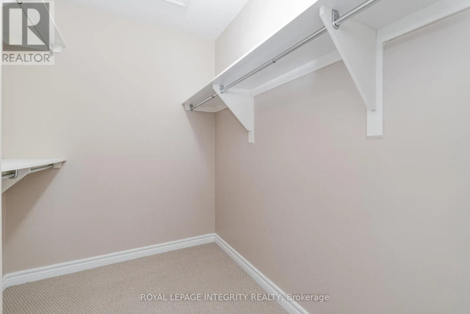 112 DUNFOREST TERRACE