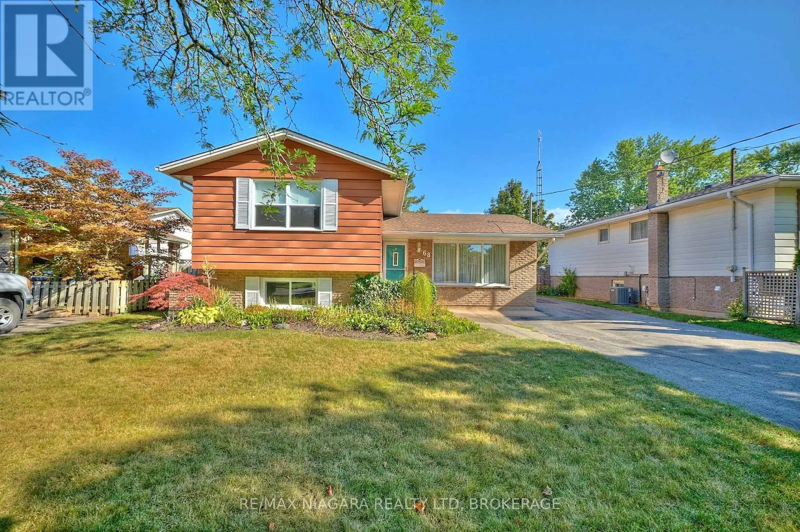 68 ACADIA CRESCENT