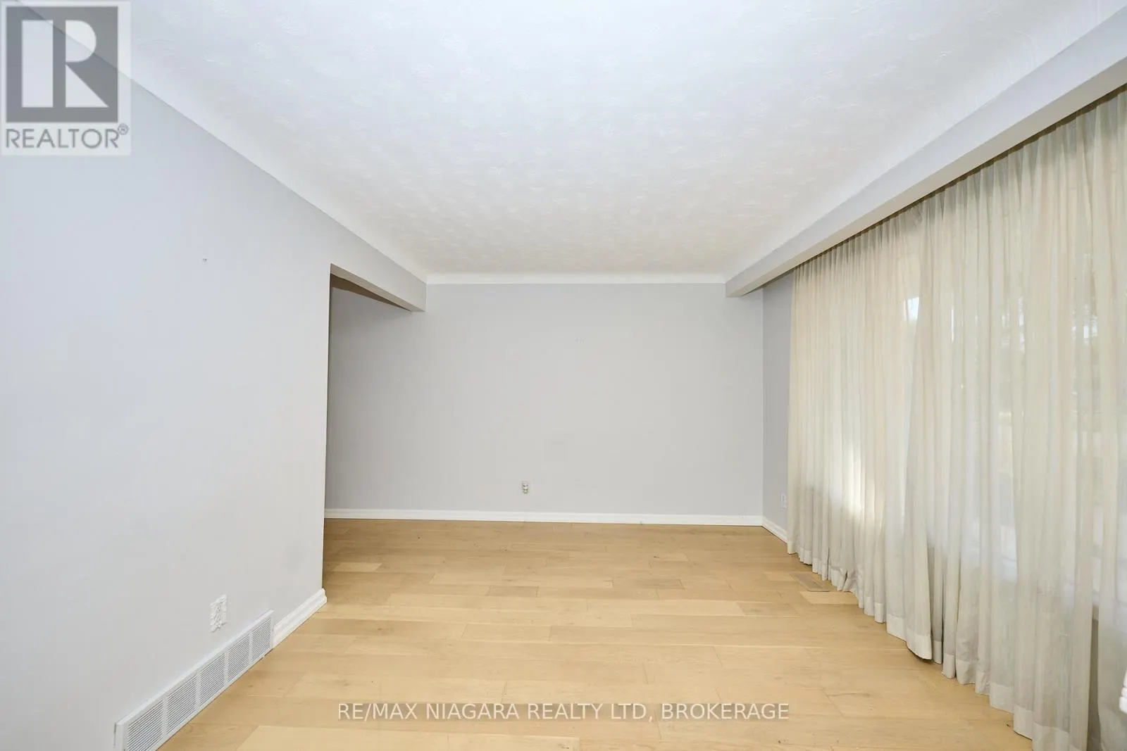 68 ACADIA CRESCENT