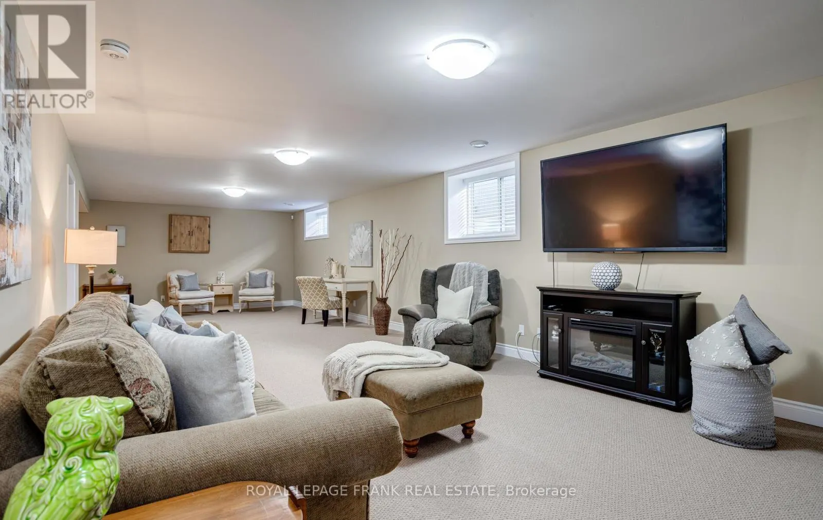 41 CORTLAND WAY