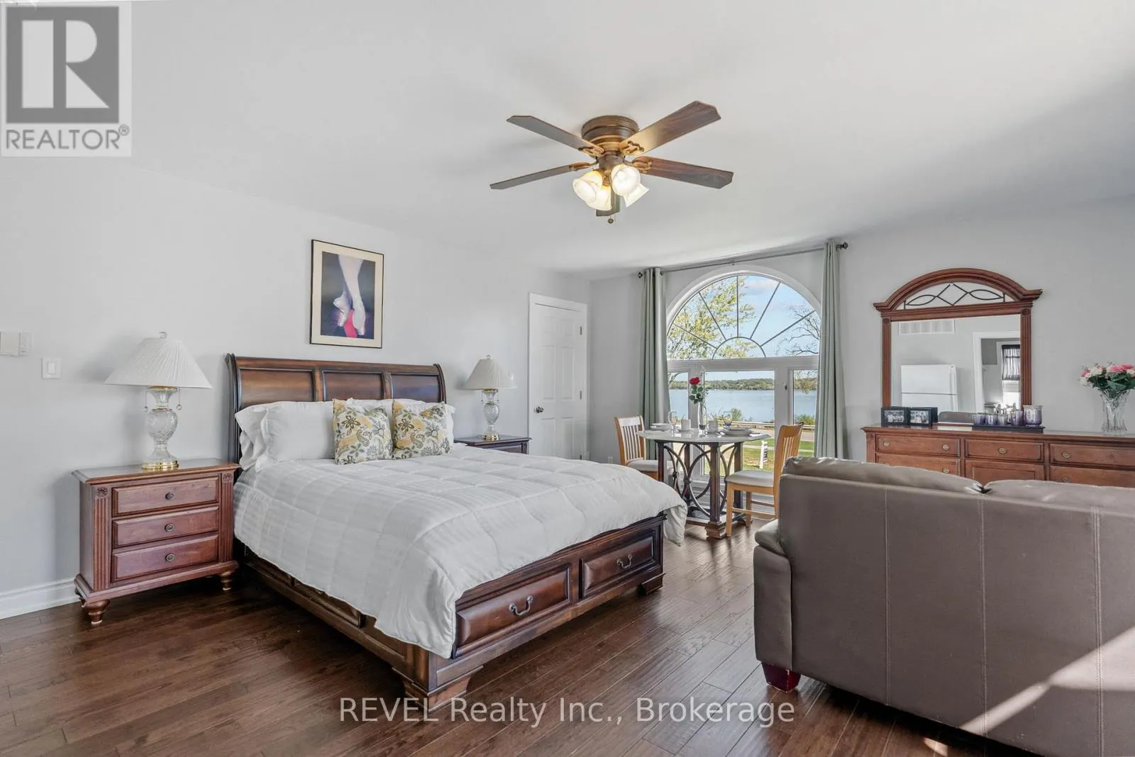 4099 NIAGARA PARKWAY