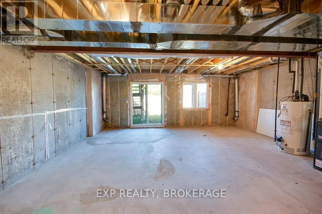 1261 MAX CRESCENT