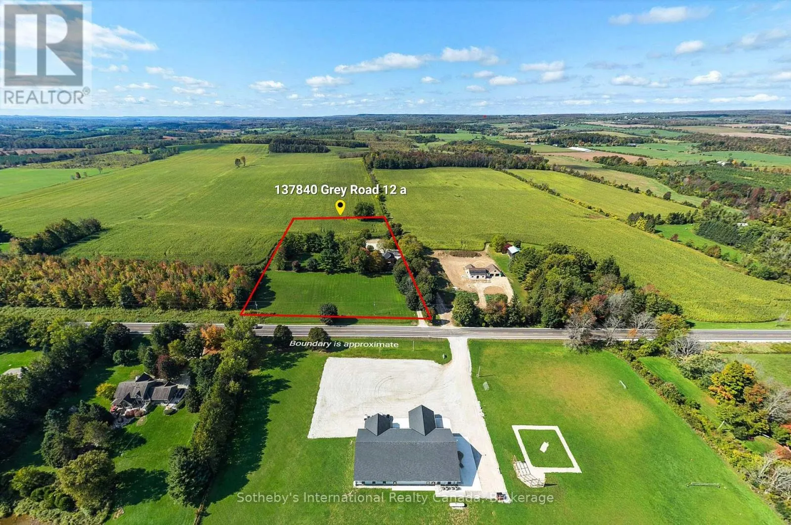 137840 GREY 12 ROAD