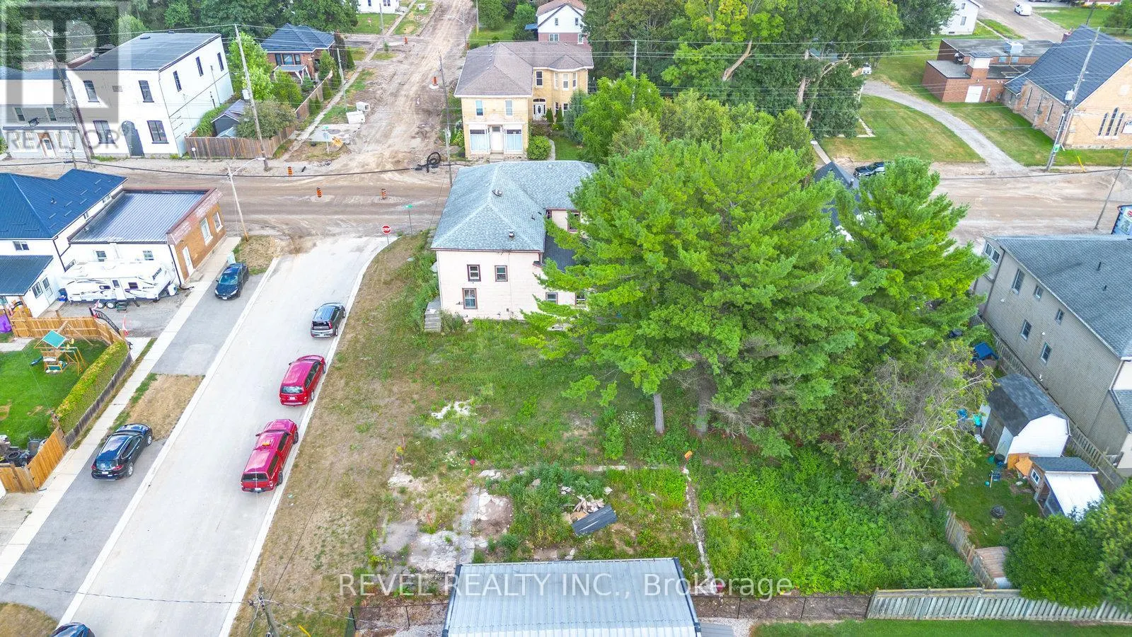 3 MAIN STREET S