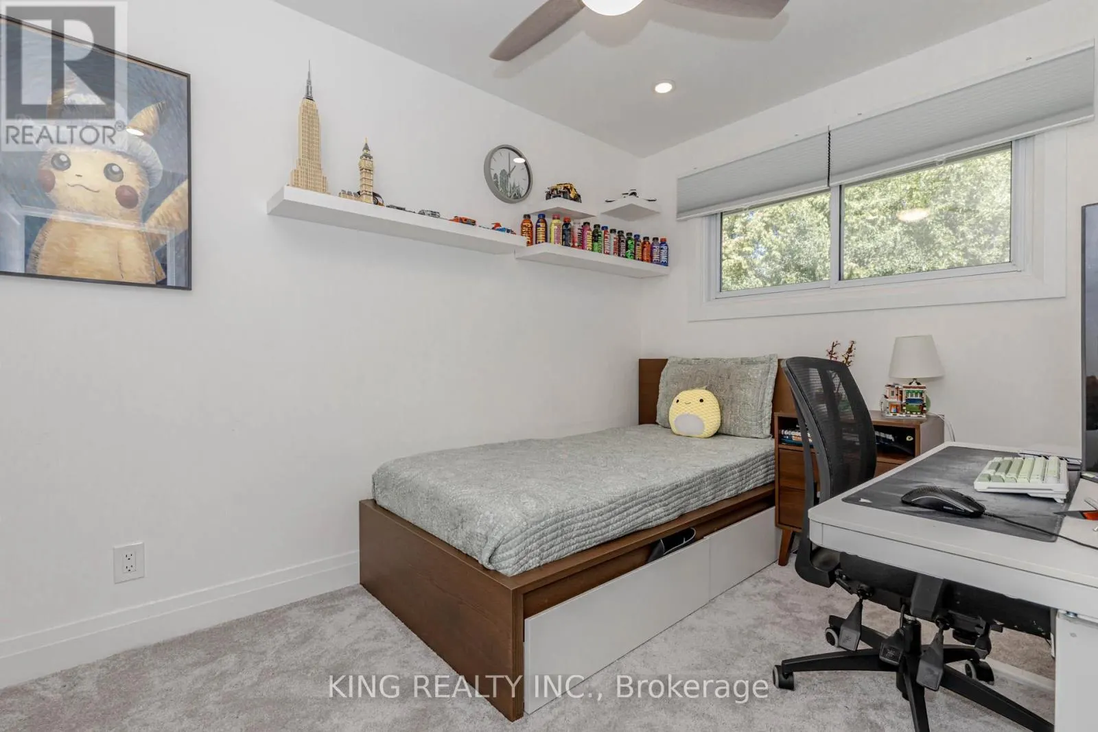 28 AINSLIE AVENUE