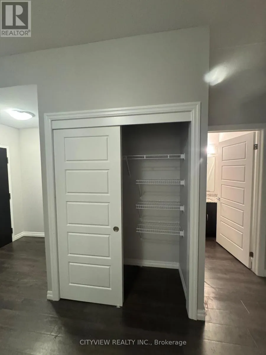 303 - 35 KINGSBURY SQUARE