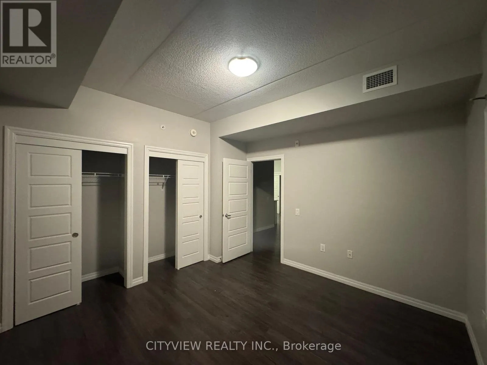 303 - 35 KINGSBURY SQUARE