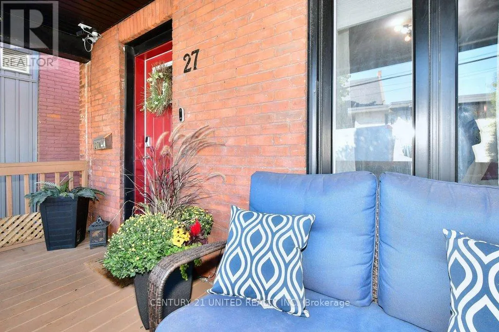 27 PARK STREET N
