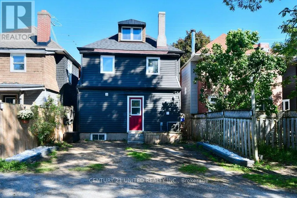 27 PARK STREET N