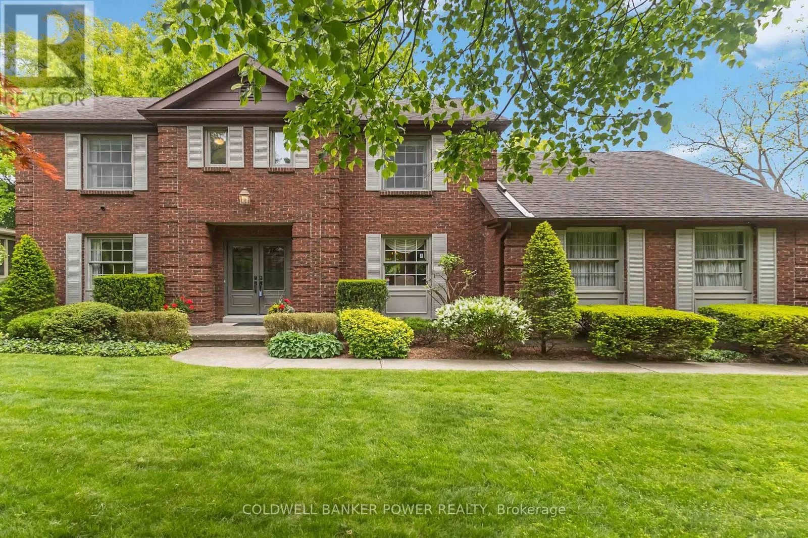 41 HAMPTON CRESCENT