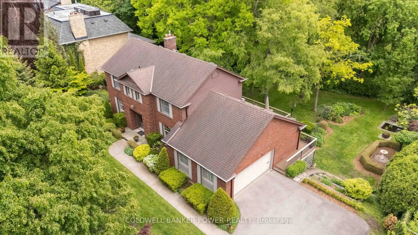 41 HAMPTON CRESCENT