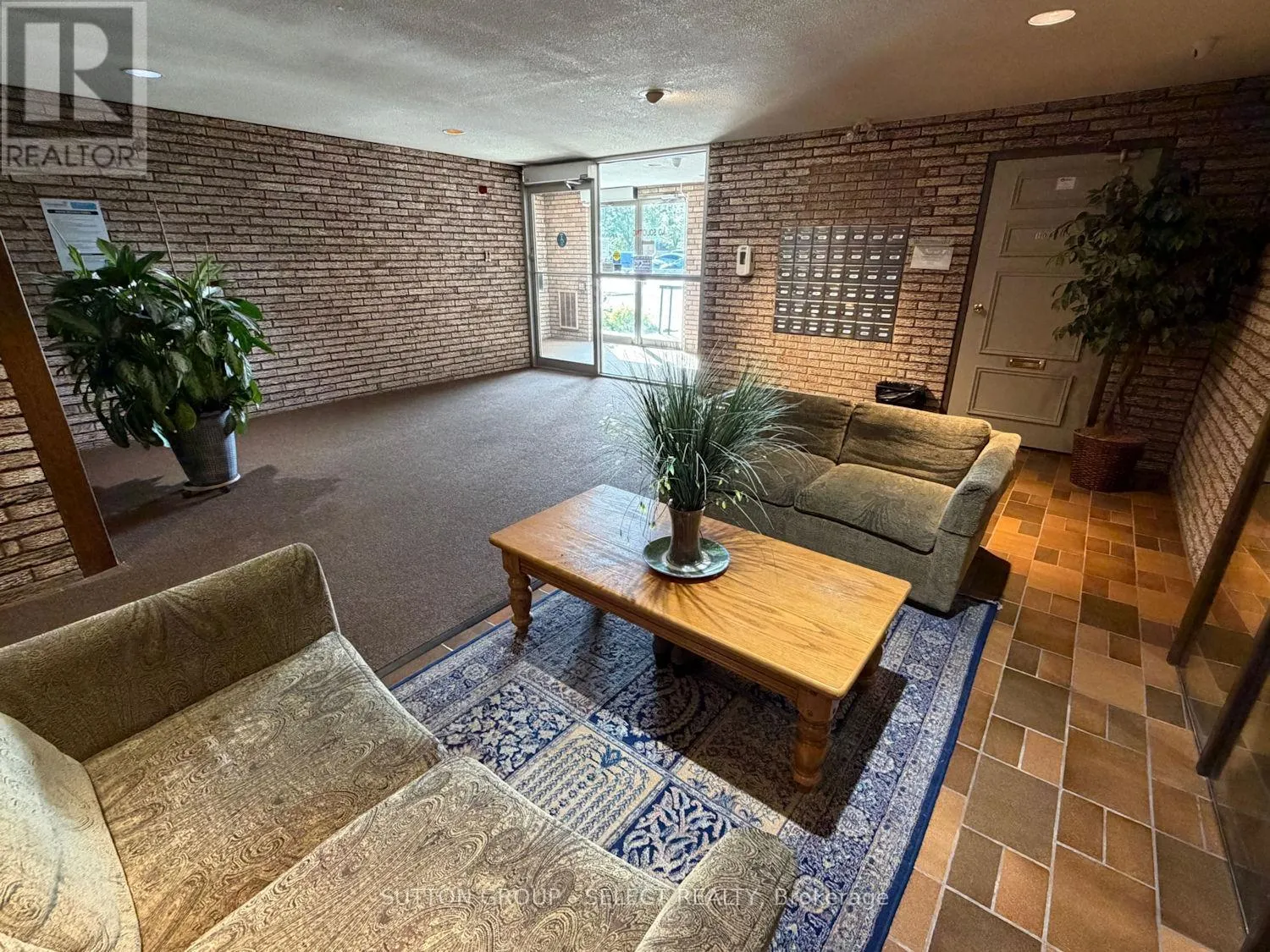 104 - 1104 JALNA BOULEVARD, #104